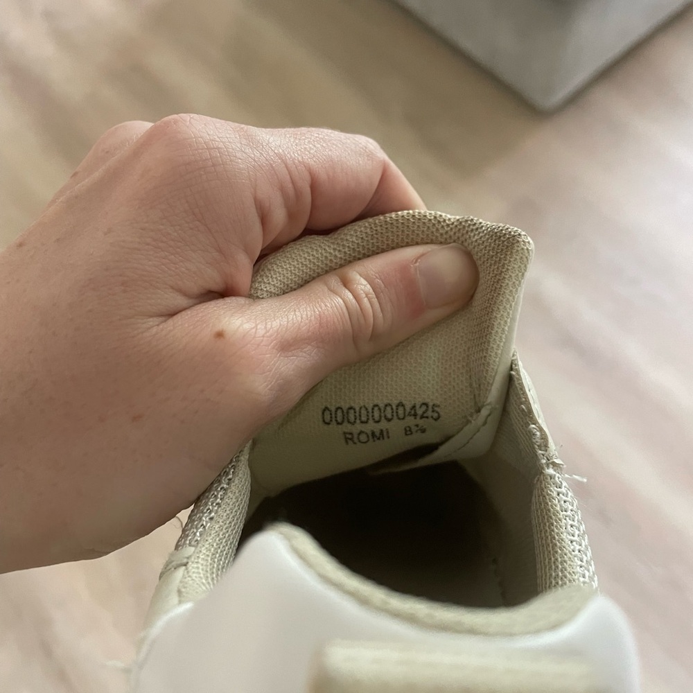 White Low-Top Casual Sneakers with Gum Sole - Picture 10 of 11